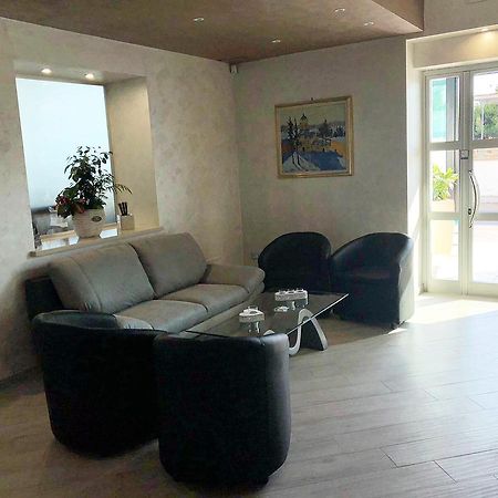 Hotel Il Veliero توري سان جيوفاني أوغينتو المظهر الخارجي الصورة