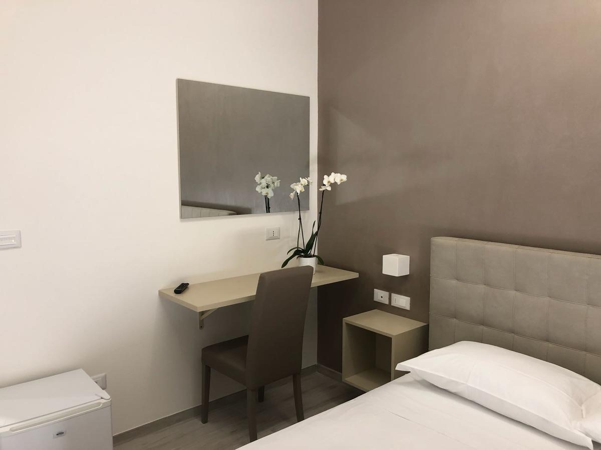 Hotel Il Veliero توري سان جيوفاني أوغينتو المظهر الخارجي الصورة