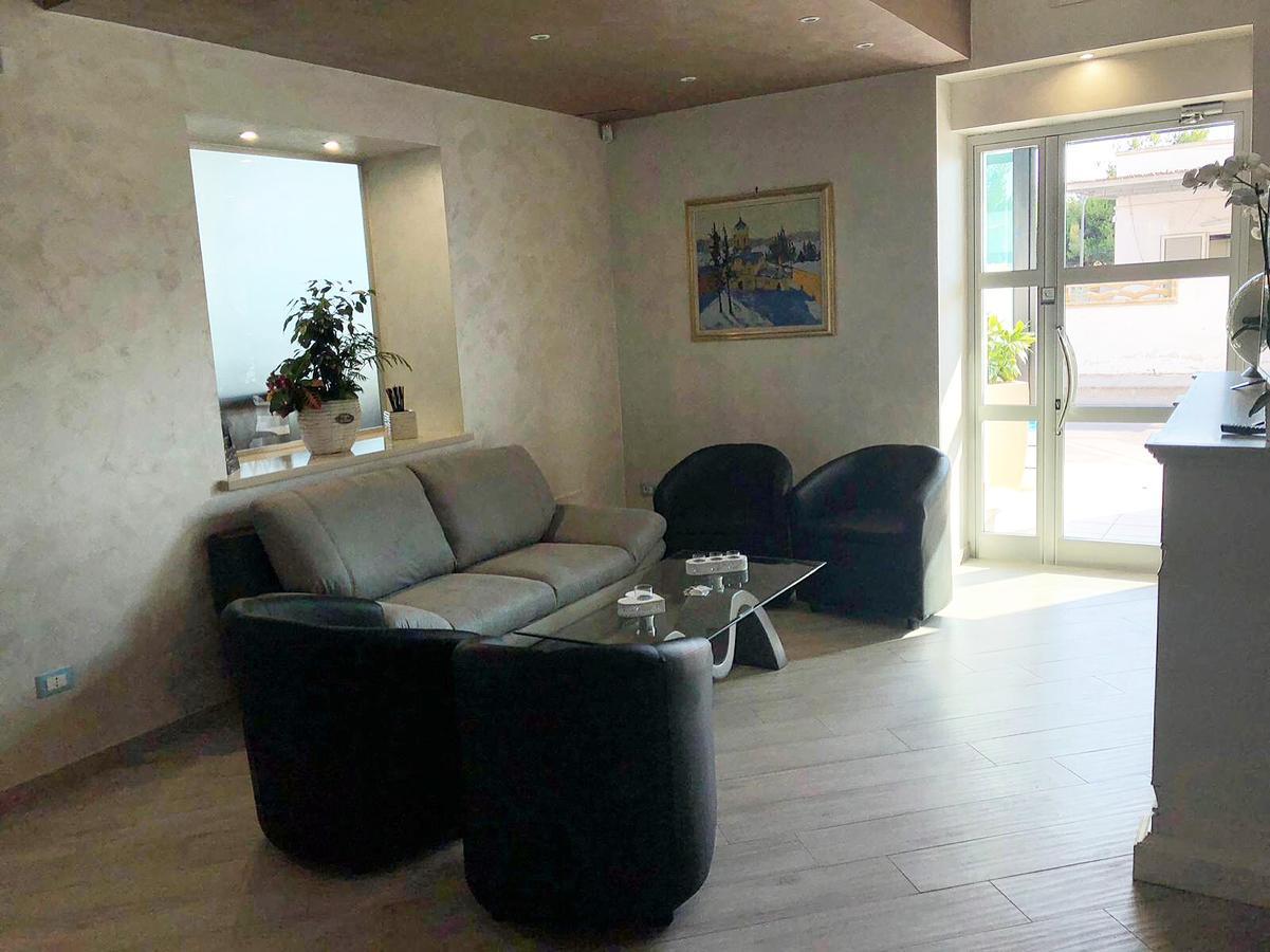 Hotel Il Veliero توري سان جيوفاني أوغينتو المظهر الخارجي الصورة